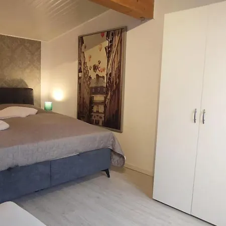 Leoni Holiday home Rieden (Mayen-Koblenz)